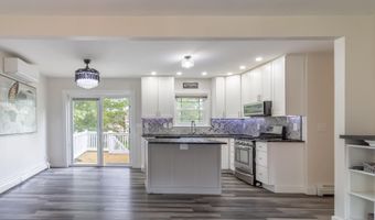 95 Yankee Ave, Bangor, ME 04401