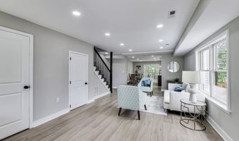 5209 10TH Pl S, Arlington, VA 22204