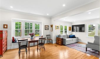 1144 Narragansett Blvd, Cranston, RI 02905