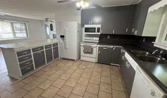 3667 ARTHESIA St E, Armstrong, IL 61812
