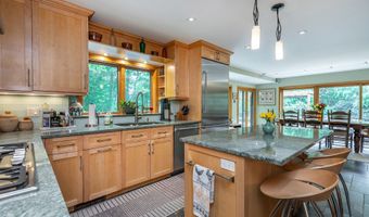 51 Long Meadow Rd, Bethlehem, CT 06751