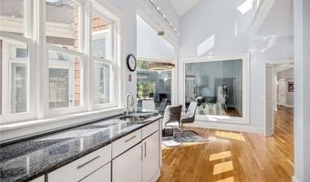 35 River Run, East Greenwich, RI 02818