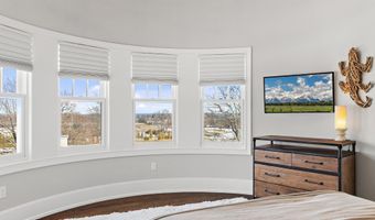 9 Beacon Hill Rd, Atlantic Highlands, NJ 07716