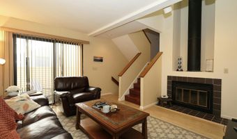 62 Deer Run 62, Bethel, CT 06801