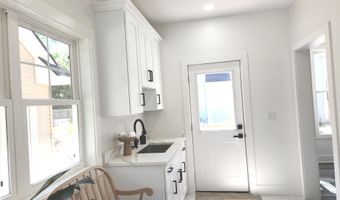 592 Kuehnle Ave, Ann Arbor, MI 48103