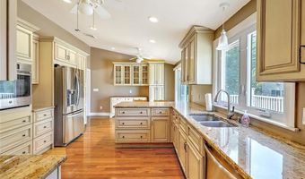 45 Countryside Dr, North Providence, RI 02904