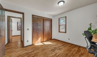 11 Spruce Mountain Trl, Danbury, CT 06810