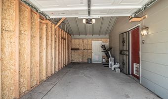 612 HONEYLOCUST St, Bloomfield, NM 87413