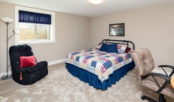 312 NE Pinehurst Cir, Ankeny, IA 50021
