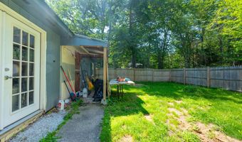 12 Lambert Ave, Augusta, ME 04330