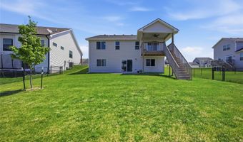 706 NE Country Meadow Dr, Ankeny, IA 50021