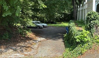 35 B Circle St, Bristol, CT 06010