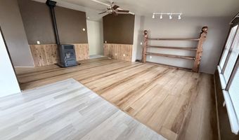 4947 Snow Goose Dr, Bonanza, OR 97623