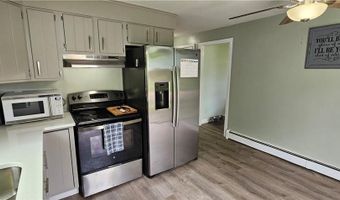 68 North Rd, Burrillville, RI 02859