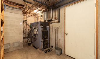 13 Woodridge Dr, Barkhamsted, CT 06063