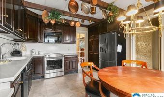 2730 Chew St, Allentown, PA 18104