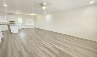 902 Lockett Station Rd, Albany, GA 31707