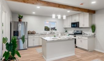 180 Hoomoku St, Kahului, HI 96732