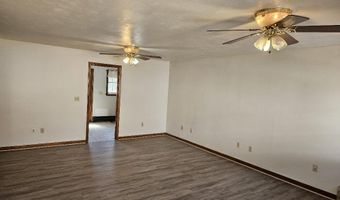 713 Mcgrath Pond Rd, Belgrade, ME 04917