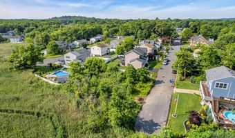 0 7th St, Belford, NJ 07718