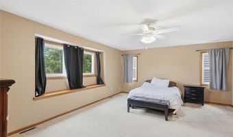 1209 8th Ave SE, Altoona, IA 50009