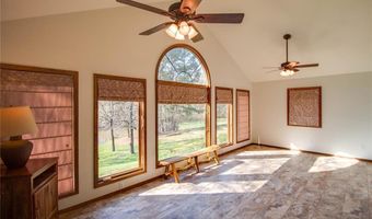 8556 Kee Mac Ln, Alton, IL 62002