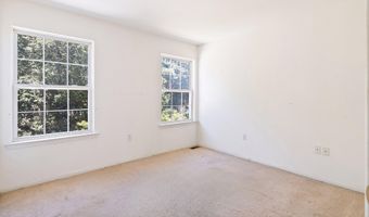 7 Willowtree Ct, Barnegat, NJ 08005