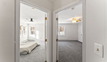 704 Cherry Brook Rd, Canton, CT 06019