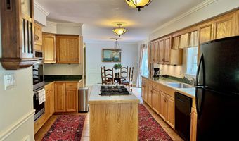 475 Sunrise Ln, Arlington, VT 05250