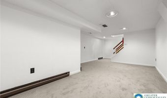 3146 Club Dr, Allentown, PA 18103
