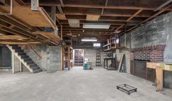 8275 MERTZTOWN Rd, Alburtis, PA 18011