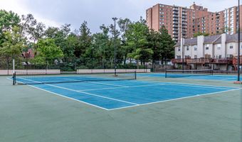 5300 HOLMES RUN Pkwy 417, Alexandria, VA 22304
