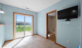 220 S Augusta Ave, Brandon, SD 57005