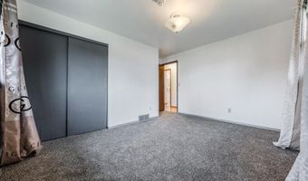 2725 S JACKSON St, Appleton, WI 54915