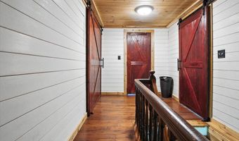 817 Riverside Dr, Augusta, ME 04330