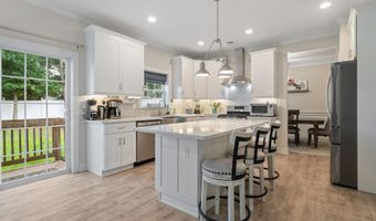 4 Harpoon Dr, Barnegat, NJ 08005