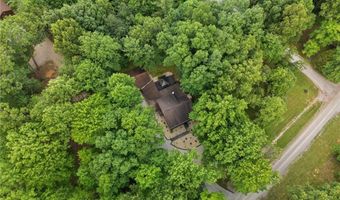 3250 N Shamrock Ln, Birdseye, IN 47513