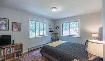 648 Beech Hill Rd, Auburn, ME 04210