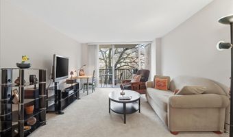 4600 S FOUR MILE RUN Dr 207, Arlington, VA 22204