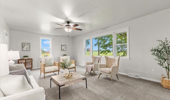 5306 Hillcrest Dr, Allenton, WI 53002