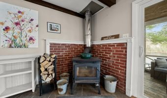 543 Long Shores Dr, Barrington, NH 03825