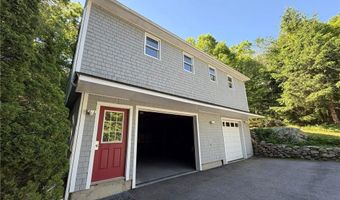 252 Wolf Rock Rd, Exeter, RI 02822