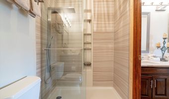 55 Mill Plain Rd 8-1, Danbury, CT 06811