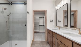 5728 W SPENCER St, Appleton, WI 54914