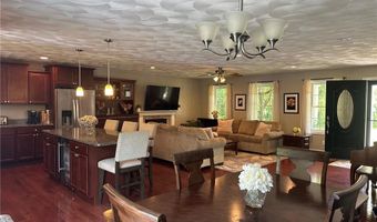 7 Hidden Meadows Dr, Charlestown, RI 02813