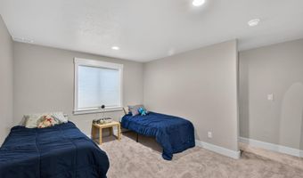 980 Alpine Dr, Chubbuck, ID 83202