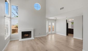 633 Thunder Gln, Escondido, CA 92027