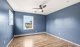 829 Mizzen Ave, Beachwood, NJ 08722