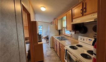 824 Forest Park Ave, Middletown, RI 02842