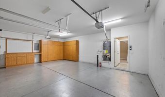 121 Pettswood Dr, Henderson, NV 89002